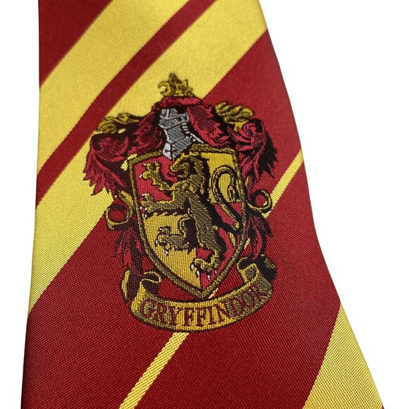 Harry Potter Necktie The Wizarding World Gryffindor Official Logo u - Picture 3 of 5